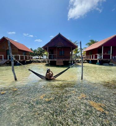 Obarrio House | Cabin over the sea on Guarsidub Island