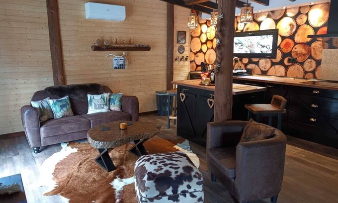 San Bartolome de Tirajana Cabin | Cabin with jacuzzi in its 800 meter private land with fruit trees.
