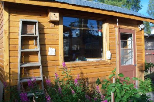 Whitehorse House | Cabine, Home Sweet Home