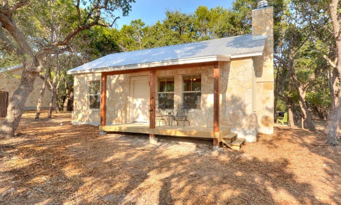 Wimberley House | Cabins at Flite Acres - Mountain Laurel