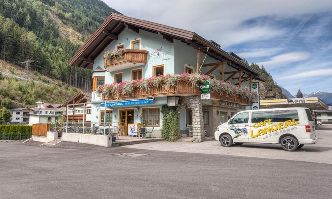 Huben House | Café Landerl