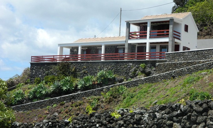 Lajes do Pico House | Cagarra Nest Winery