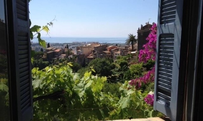 Cagnes-sur-Mer Apartment | CAGNES SUR MER - Medieval village - CHARMING STUDIO