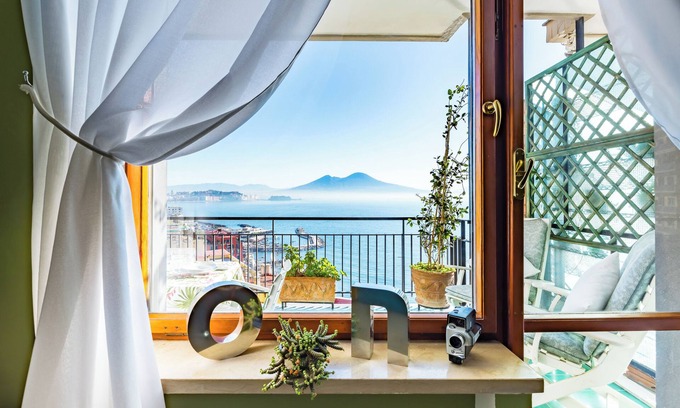 Posillipo Apartment | CaHouse - Three Bedroom Apartment, Sleeps 9