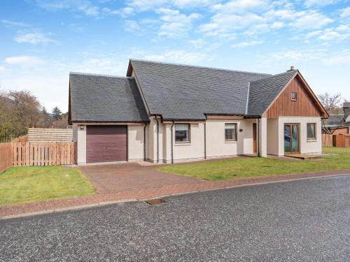 Coylumbridge House | Cairn View - S4402