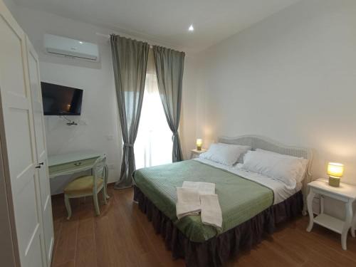 Torre del Greco Apartment | Calì eventi room