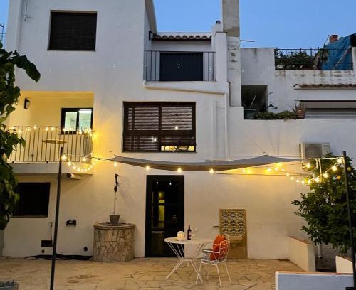 La Riera de Gaia House | Cal Jaume Content
