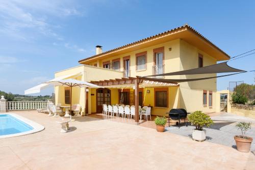 Castellet i la Gornal Villa | Cal Vimon