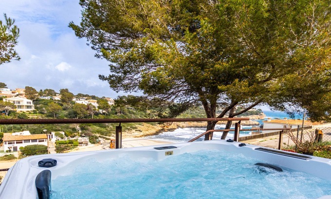 Cala Anguila-Cala Mendia House | Cala Mendia Beach House 1 in front of the beach with sea views