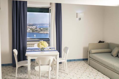 Capo Miseno Apartment | Cala Moresca Apartments