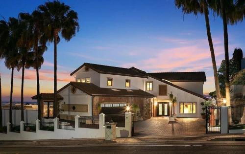 La Jolla Mesa House | California Dreamin Your Ocean-View Sanctuary