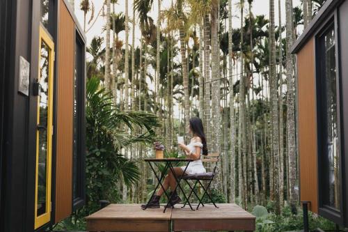 Gukeng House | California Good Day Campground X by Tiny Away