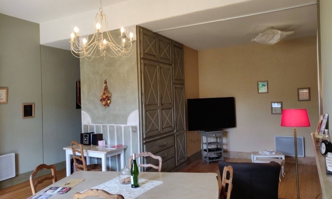Carmes Apartment | Calm and charming in the hyper center of the Carmes district.