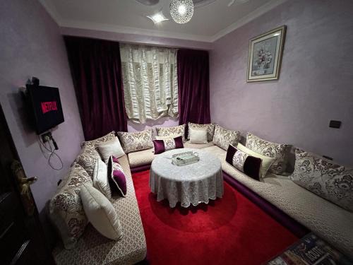 Dcheira El Jihadia Apartment | Calm Family Apt, 15m to Beach