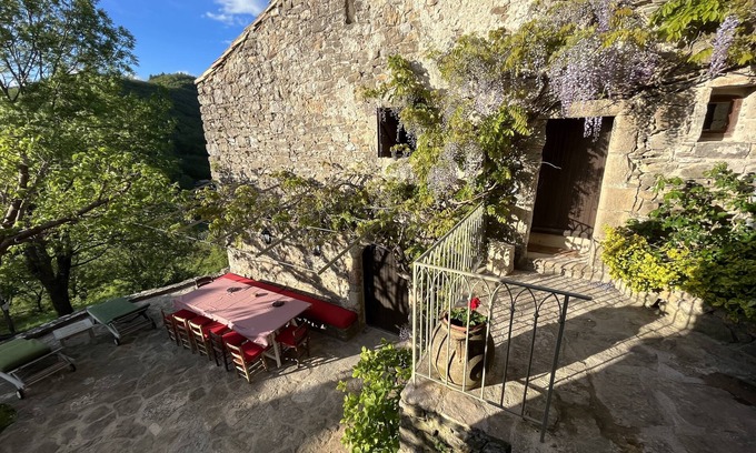 Bez-et-Esparon House | Calm Magical Retreat for friendly gatherings in a Hamlet with Breathtaking Views