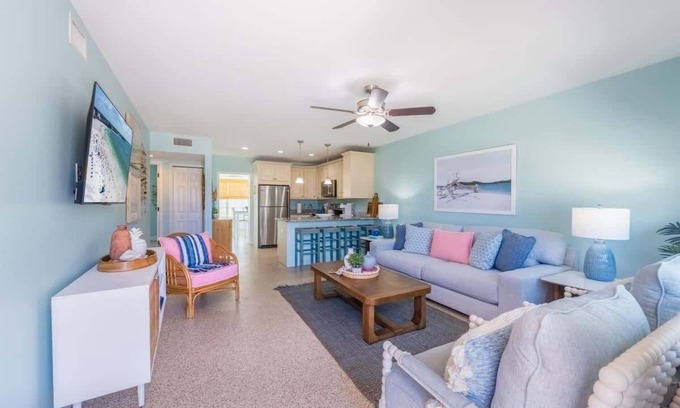 Sarasota House | Calm Waters Cottage|2 Beds|Super Close To Siesta