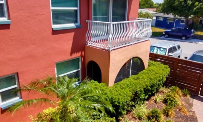 North Redington Beach Condo | calming coastal condo walkway to beach.
