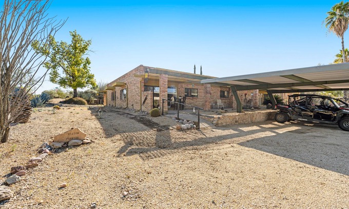 Carefree Condo | Calming condo with pool, fireplace, fast WiFi & W/D - golf nearby