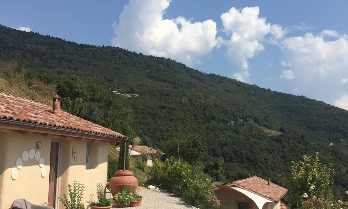 Calvene Cottage | Calvenere cottage detached studio apartment