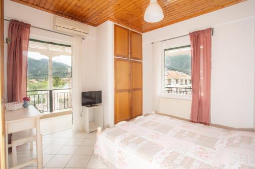Yenion Apartment | Camaraki Lighthouse