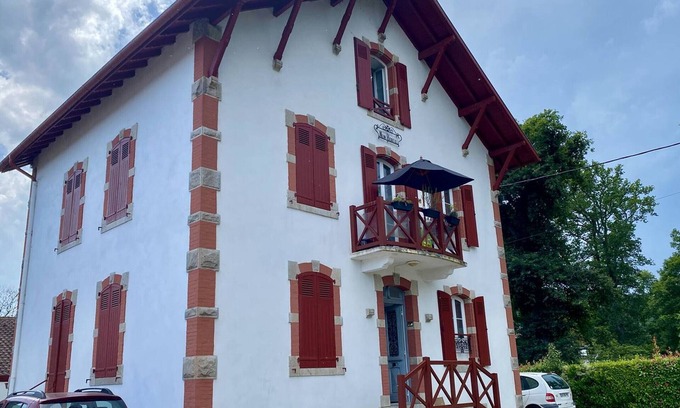 Cambo-les-Bains Apartment | Cambo-les-Bains: 2-Room Apartment with WiFi and Parking