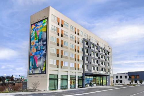 Burbank Hotel | Cambria Hotel Burbank Airport