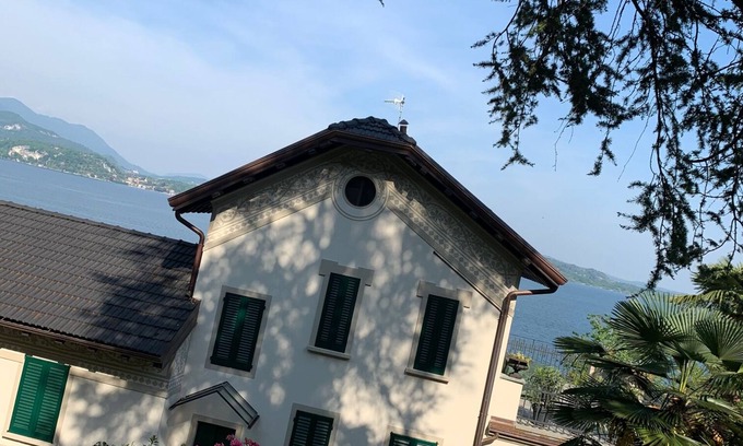 Belgirate Apartment | CAMELIA di Forestry MAGNOLIA