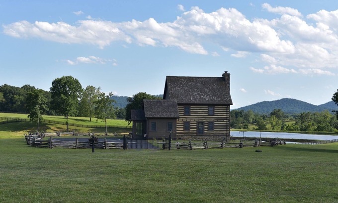 Flint Hill House | Camelot at Windsor Lodge, LLC