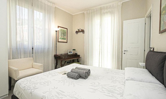 Nervi House | Camera sopra il parco a 2 passi dal mare