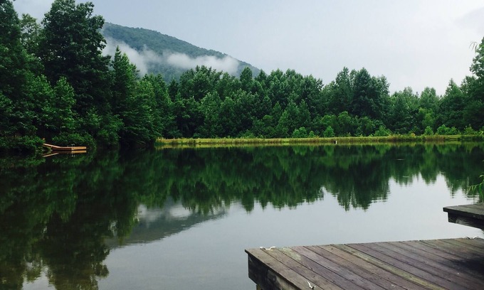 Helen House | Cameron House Retreat: Lake, wine & mountain paradise! 5 miles to Helen!