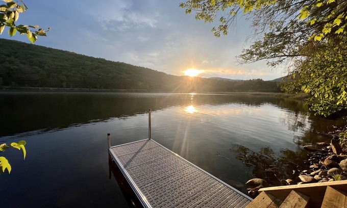 Plymouth House | Camp Amherst: Ski and Lakeside Retreat. Killington/Okemo, Firepit, private dock!