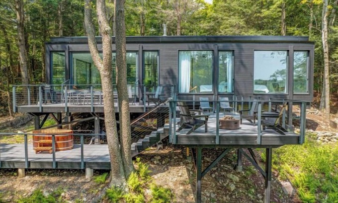 Greentown House | Camp Double Oak Modern Lakeside Retreatn