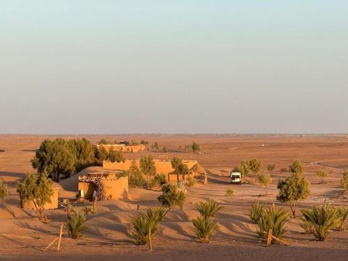 M'Hamid El Ghizlane House | Camp Local Family