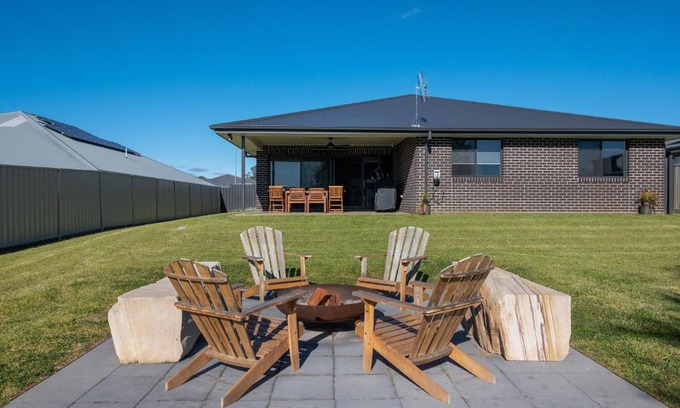 Central Mudgee House | 'Campanile House' The Ultimate Mudgee Adventure