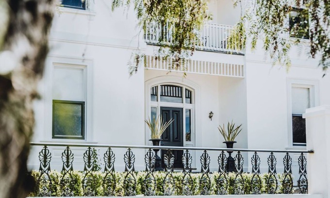 Castlemaine House | Campbell House 1882 - Group Holiday Destination, Campbell House 1882 - Group Holiday Destination