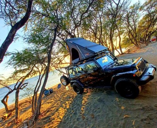 Kahului Apartment | CampCar Maui Jeeps SUVs Hybrid Camper van Rentals with equipment and Travel Advice