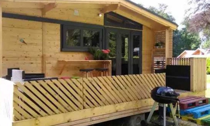 Bar-sur-Aube House | Camping 2 étoiles - Piscine - eeceaf