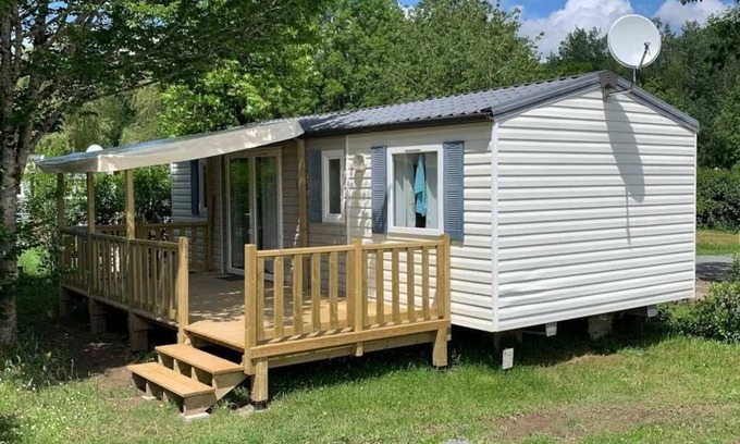 Thiviers House | Camping 3 étoiles - Piscine - ccagia0