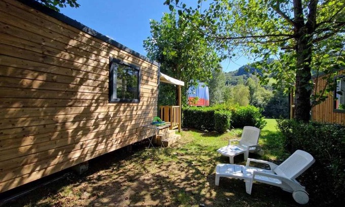 Saint-Geniez-d'Olt House | Camping 4 étoiles - Parc aquatique - efah0b
