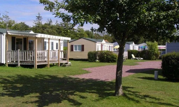 La Haye House | Camping 4 étoiles - Piscine - ccafgee