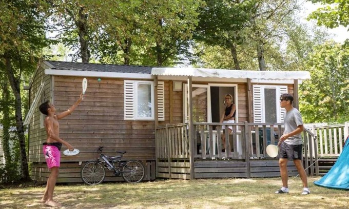 Saint-Pardoux House | Camping 4 étoiles - Piscine - eeiifi