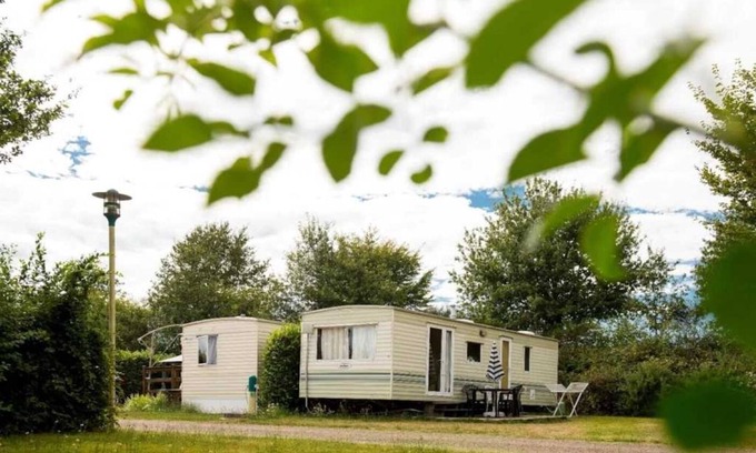 Pressignac House | Camping 4 étoiles - Piscine - ccbbghg