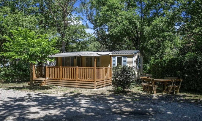 Die House | Camping 4 étoiles - Piscine - ccaifid