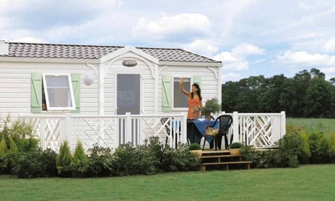 Lons-le-Saunier House | Camping 4 étoiles - Piscine - efa00a