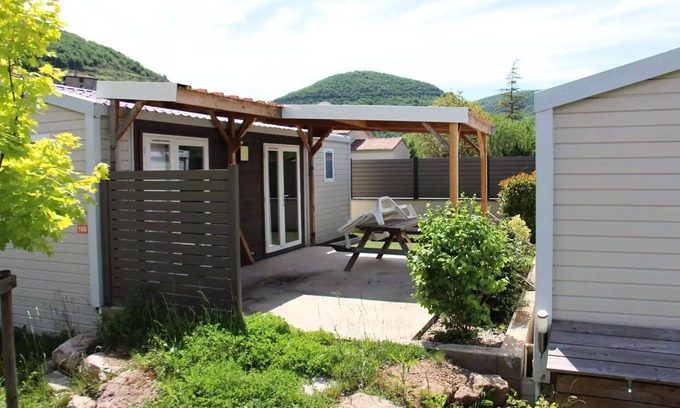 Saint-Rome-de-Tarn House | Camping de la Cascade * - Super Riviera Mobil-home 28m2 Air conditioned (sam./sam. July and August) 4 to 5 people - 4 pers. included in the tariff