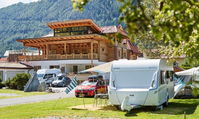 Ried im Oberinntal Apartment | Camping Dreiländereck Blockhütten & Apartments