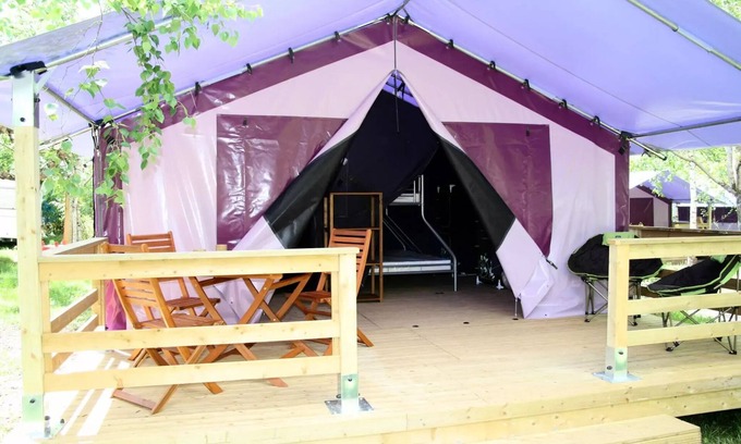 Avrille House | Camping Flower Beauchêne* - Free Flower Standard 3 room apartment for 5 people Without sanitary facilities