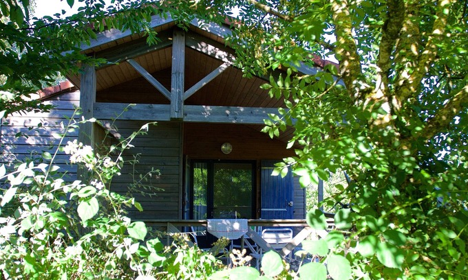 Saint-Aubin-le-Cloud Ski Chalet | Camping La Chagnée - chalet vert