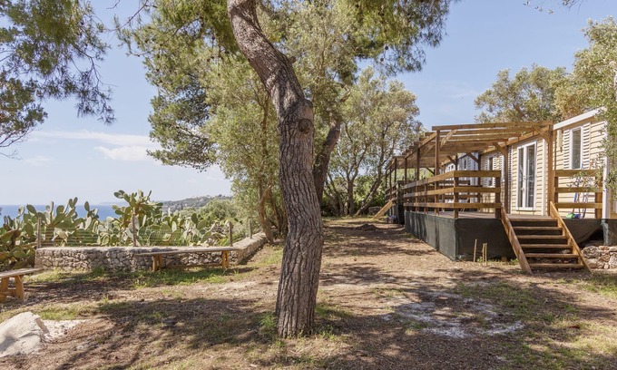 Santa Cesarea Terme RV Rental | Camping La Scogliera
