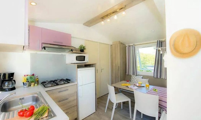 Guerard House | Camping Le Chêne Gris* - Classic XL 3-room mobile home for 4/6 people with air conditioning